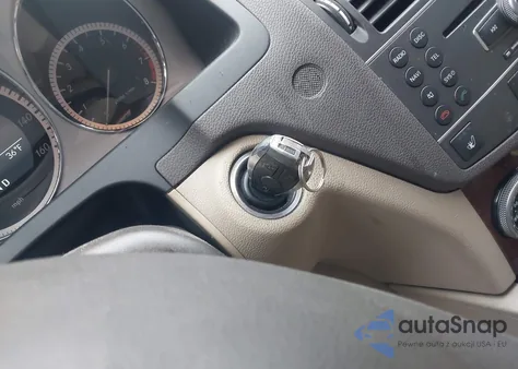 2011 Mercedes-Benz C 300 Luxury 4Matic/Sport 4Matic z USA, uszkodzony, nr VIN WDDGF8BBXBR180490